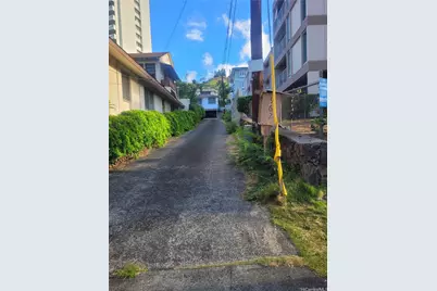 962 Spencer Street, Honolulu, HI 96822 - Photo 1