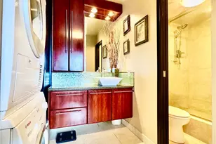 411 Hobron Ln, Honolulu, HI 96815 - Photo 11