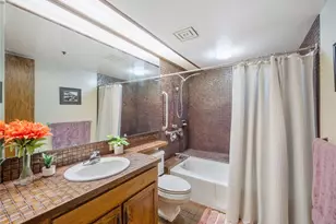 555 Hahaione St, Honolulu, HI 96825 - Photo 15