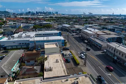 2046 N King Street, Honolulu, HI 96819 - Photo 25