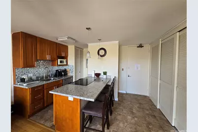 320 Liliuokalani Avenue #1801, Honolulu, HI 96815 - Photo 1