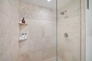 364 Seaside Ave, Honolulu, HI 96815 - Photo 15