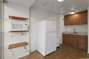 445 Kaiolu St, Honolulu, HI 96815 - Photo 11