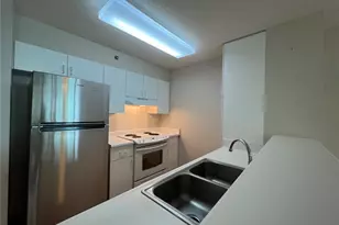 3009 Ala Makahala Pl, Honolulu, HI 96818 - Photo 3