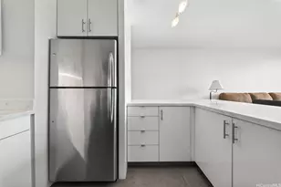 2421 Ala Wai Blvd, Honolulu, HI 96815 - Photo 7