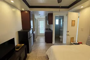 2547 Ala Wai Blvd, Honolulu, HI 96815 - Photo 11