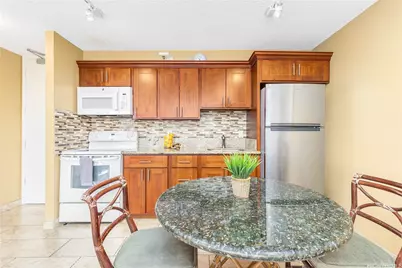 201 Ohua Avenue #1706, Honolulu, HI 96815 - Photo 9