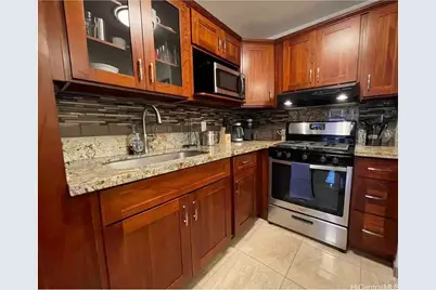 2465 Kuhio Avenue #304, Honolulu, HI 96815 - Photo 1