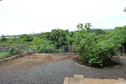 1346 Ala Mahamoe Street, Honolulu, HI 96819 - Photo 17