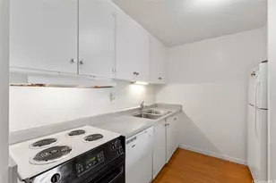 1610 Kanunu St, Honolulu, HI 96814 - Photo 7