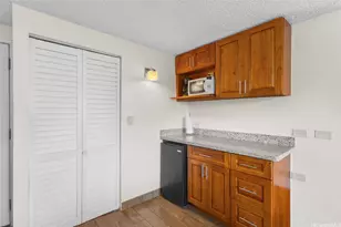 2463 Kuhio Ave, Honolulu, HI 96815 - Photo 15