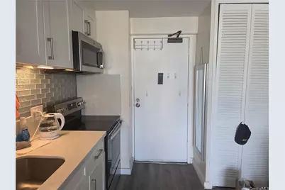 1655 Makaloa Street #2204, Honolulu, HI 96814 - Photo 3