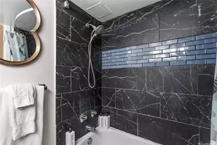 2425 Kuhio Ave, Honolulu, HI 96815 - Photo 17