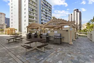 445 Seaside Ave, Honolulu, HI 96814 - Photo 11
