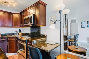 2140 Kuhio Ave, Honolulu, HI 96815 - Photo 9