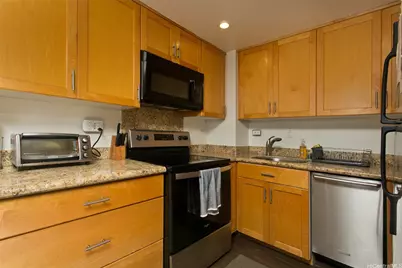 2500 Kalakaua Avenue #1803, Honolulu, HI 96815 - Photo 7