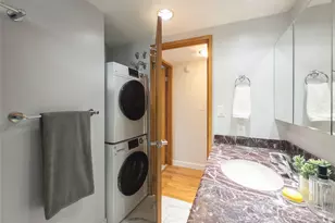 411 Hobron Ln, Honolulu, HI 96815 - Photo 11