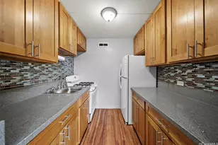 910 Ahana St, Honolulu, HI 96814 - Photo 5