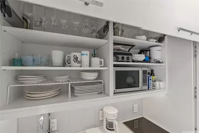 2572 Lemon Road #703, Honolulu, HI 96815 - Photo 9