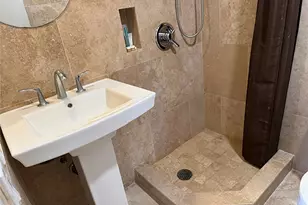 225 Queen St, Honolulu, HI 96813 - Photo 13