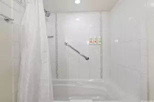 410 Atkinson Dr, Honolulu, HI 96814 - Photo 9