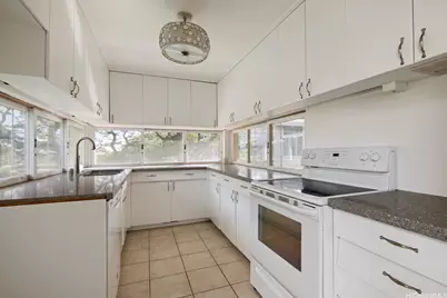 2400 Parker Place, Honolulu, HI 96822 - Photo 9