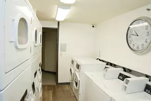 1088 Bishop St, Honolulu, HI 96813 - Photo 9