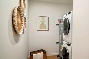 1515 Liona St, Honolulu, HI 96814 - Photo 11