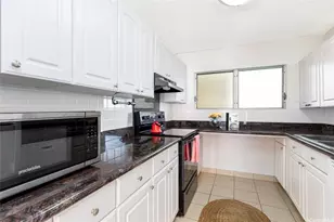 469 Ena Rd, Honolulu, HI 96815 - Photo 17