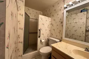 425 Ena Rd, Honolulu, HI 96815 - Photo 13