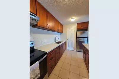 1687 Pensacola Street #601, Honolulu, HI 96822 - Photo 3