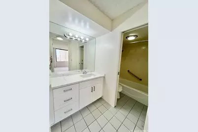 411 Hobron Lane #3208, Honolulu, HI 96815 - Photo 9