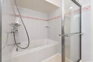 511 Hahaione St, Honolulu, HI 96825 - Photo 11