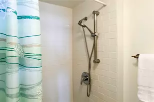 2410 Cleghorn St, Honolulu, HI 96815 - Photo 17