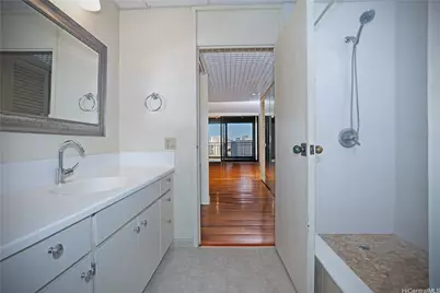 1010 Wilder Avenue #803, Honolulu, HI 96822 - Photo 13