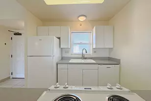 3075 Ala Poha Pl, Honolulu, HI 96818 - Photo 7