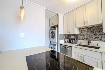 320 Liliuokalani Avenue #1103, Honolulu, HI 96815 - Photo 3