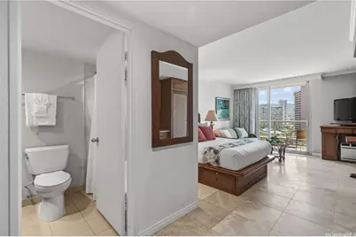2045 Kalakaua Avenue #1017, Honolulu, HI 96815 - Photo 11