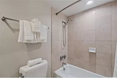 2045 Kalakaua Avenue #1017, Honolulu, HI 96815 - Photo 13