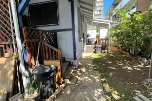 1542 Ke’eaumoku St, Honolulu, HI 96822 - Photo 7