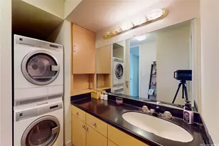 411 Hobron Ln, Honolulu, HI 96815 - Photo 11