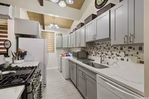 98-434 Kilinoe St, Aiea, HI 96701 - Photo 17