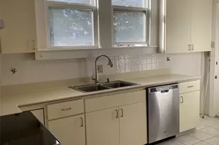 2142 Wilder Ave, Honolulu, HI 96822 - Photo 11