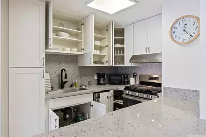 2465 Kuhio Avenue #710, Honolulu, HI 96815 - Photo 7