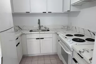 303 Liliuokalani Ave, Honolulu, HI 96815 - Photo 3