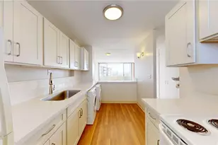 780 Amana St, Honolulu, HI 96814 - Photo 3