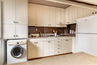 1026 Kalo Place #303, Honolulu, HI 96826 - Photo 9