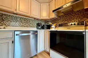 225 Queen St, Honolulu, HI 96813 - Photo 7