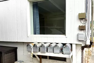 418 Dayton Ln, Honolulu, HI 96817 - Photo 5