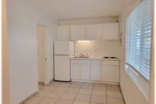 1946 Ala Moana Blvd, Honolulu, HI 96815 - Photo 1